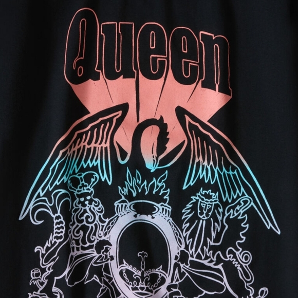 Queen Graphic Tee Size Small New! - Picture 2 of 7
